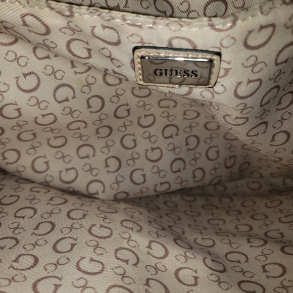 GUESS LARGE TOTE GUC - Picture 10 of 13